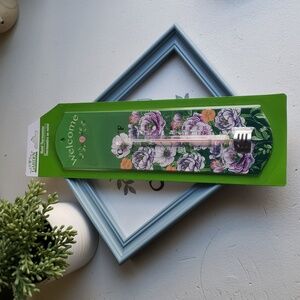 Metal Green Floral Welcome Thermometer. NIP